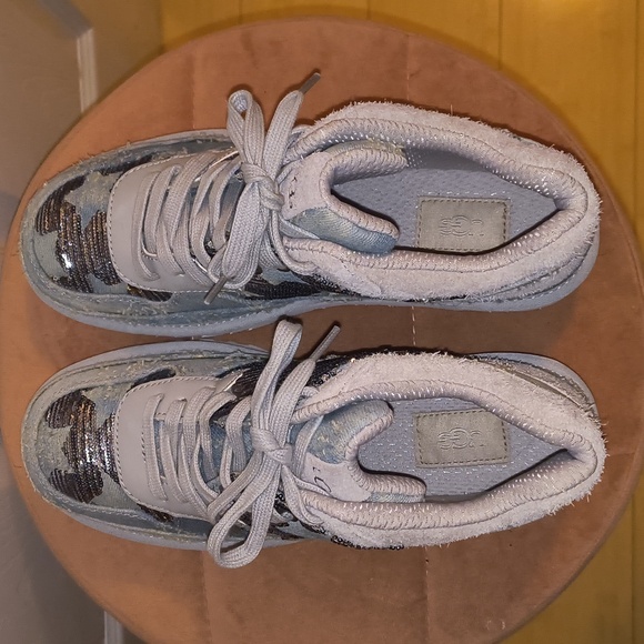 UGG Highland Sneakers Size 10 NWOB - Picture 6 of 8